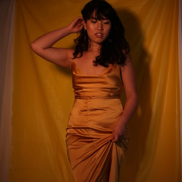 Boohoo Satin Cowl Neck Fishtail Midi Dress - Picture 3 of 5